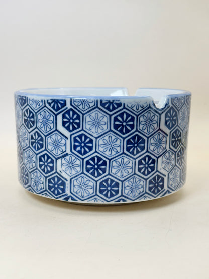 TB237 - Porcelain Ashtray Arita-yaki 有田焼