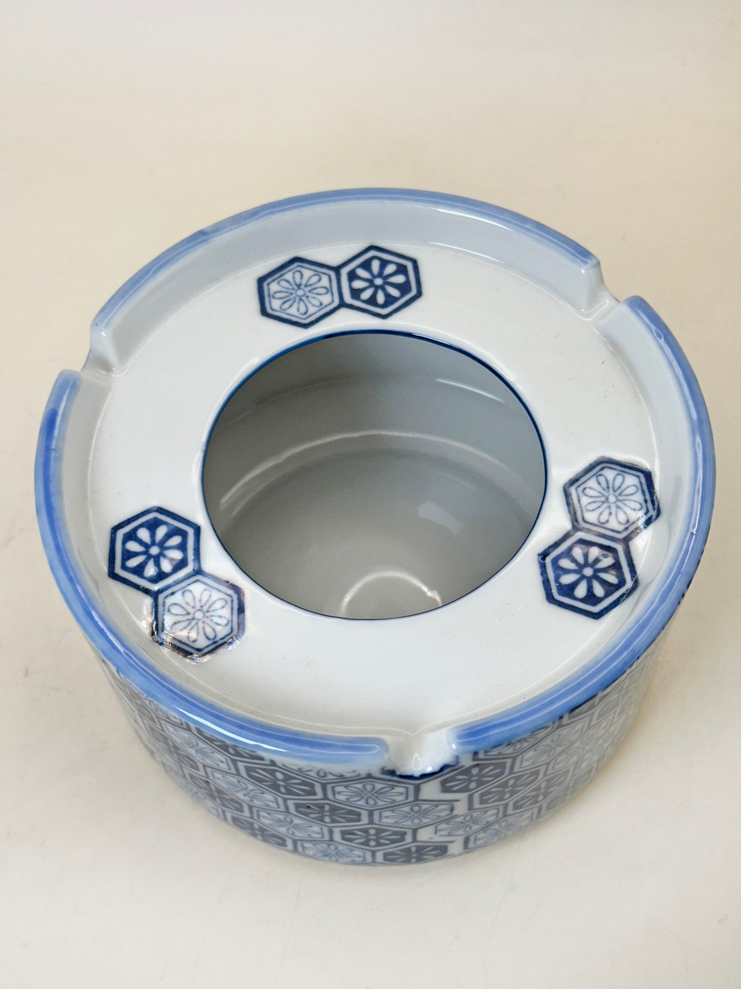 TB237 - Porcelain Ashtray Arita-yaki 有田焼
