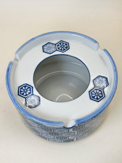 TB237 - Porcelain Ashtray Arita-yaki 有田焼