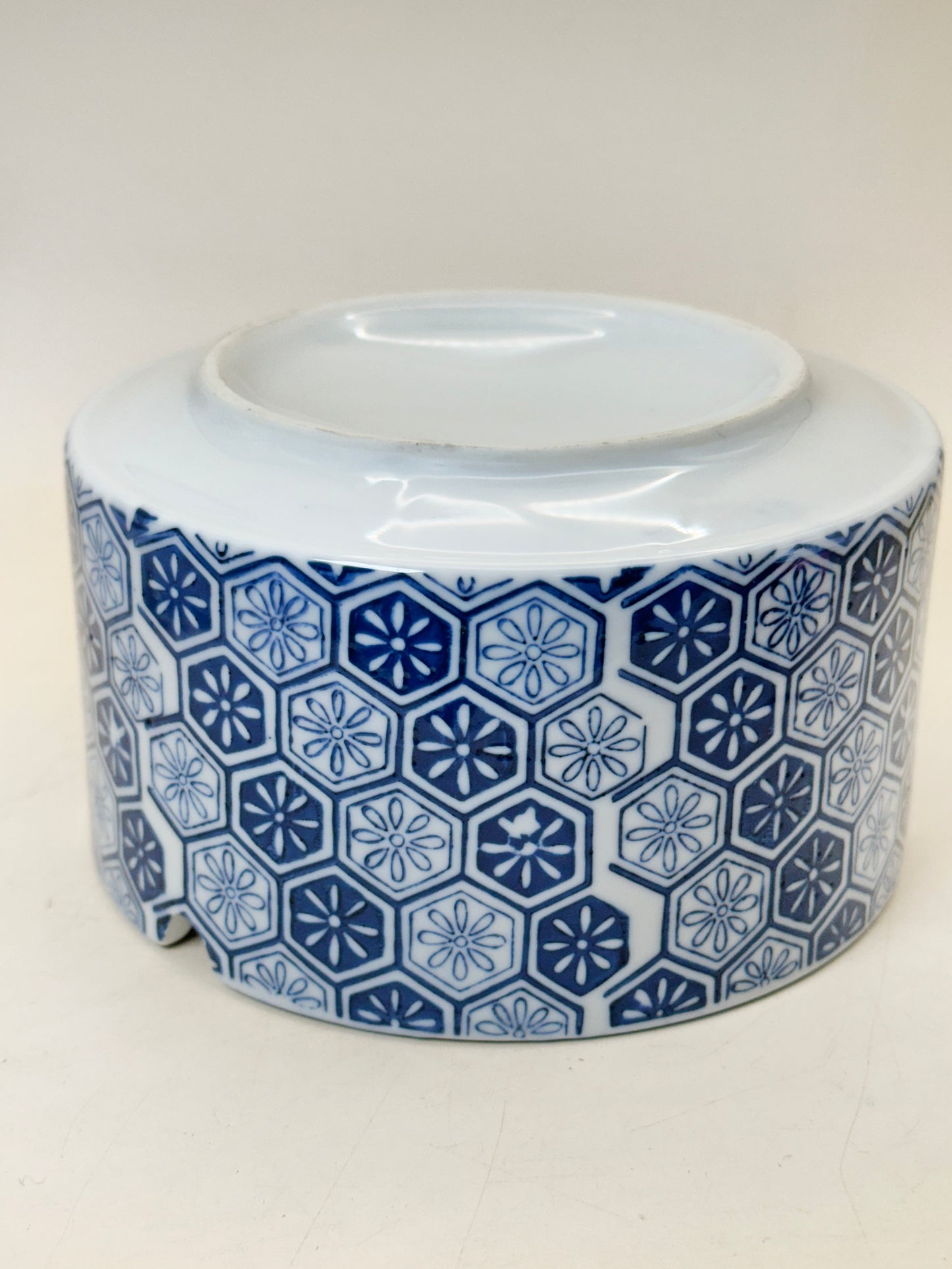 TB237 - Porcelain Ashtray Arita-yaki 有田焼