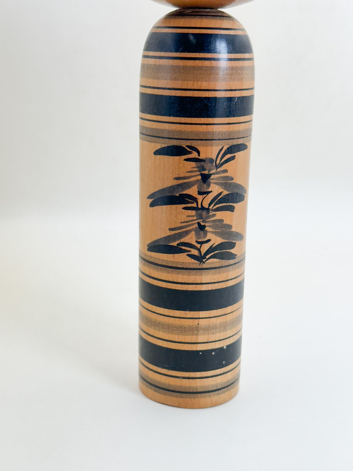 K25218 - Sosaku Shingata by Sasaki Katsumi 佐々木克己