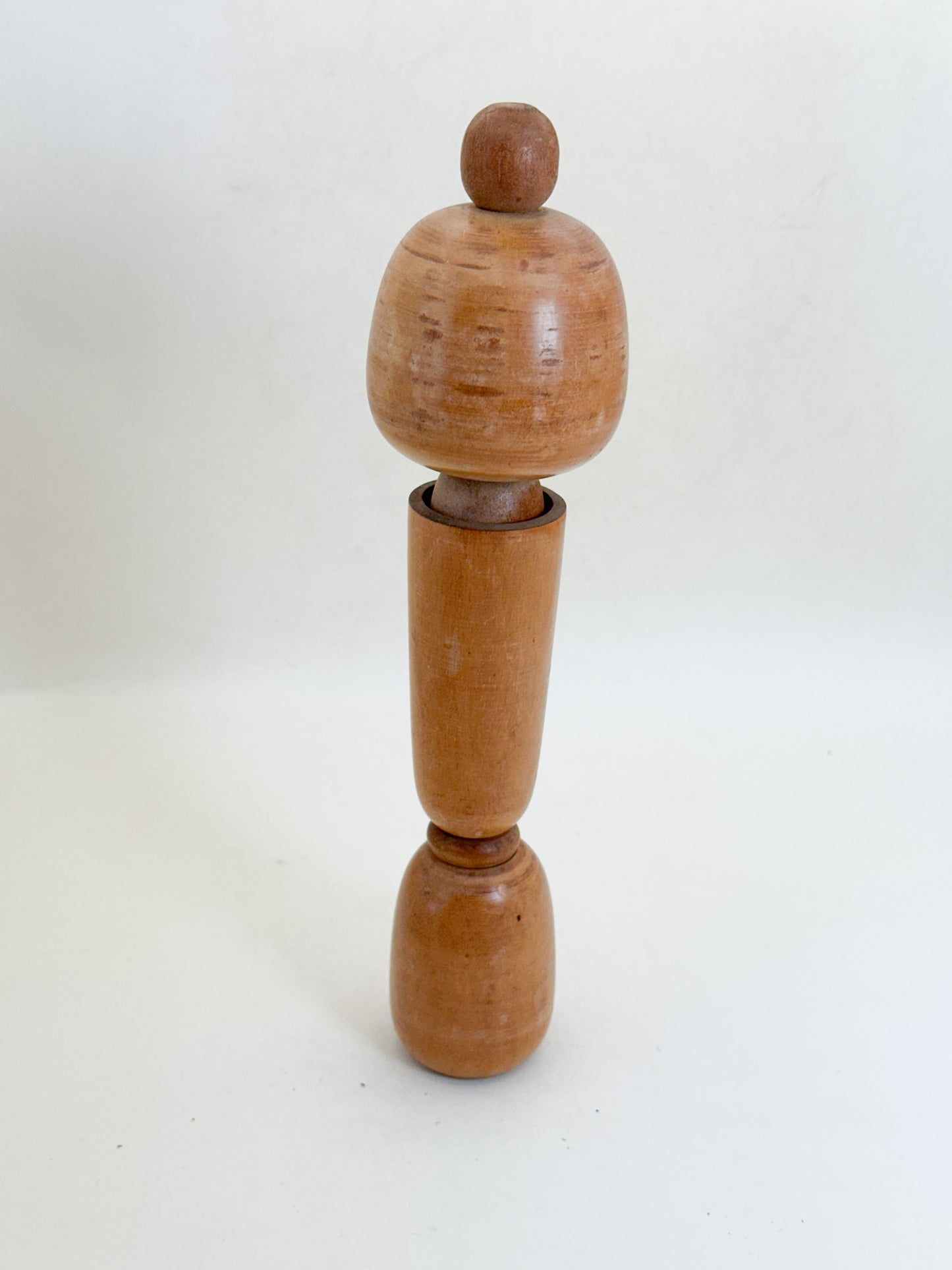 K25217 - Sōsaku Kokeshi by Kishi Sadao 岸貞男
