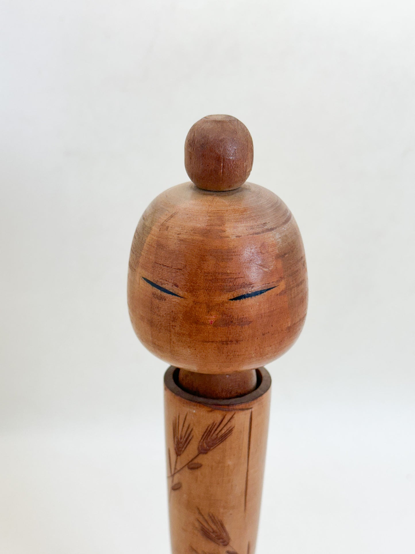 K25217 - Sōsaku Kokeshi by Kishi Sadao 岸貞男