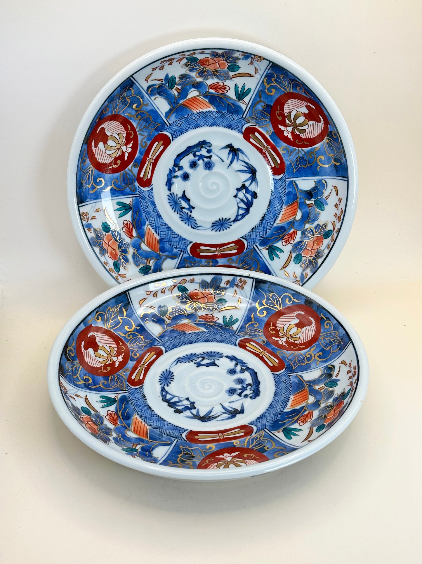 TB124 - Arita ware plates by Ryūhō Kiln 龍峰窯