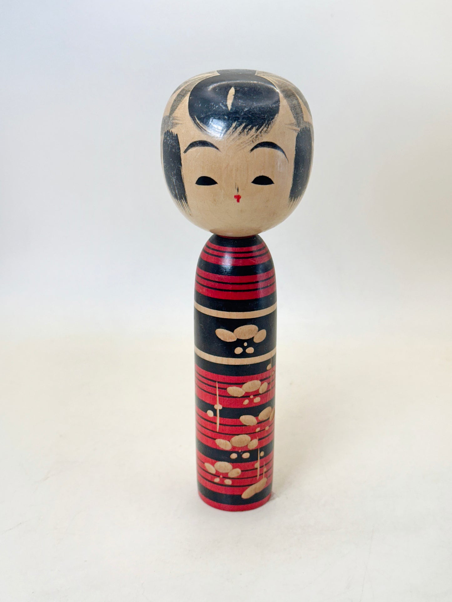 K18148 - Shingata Kokeshi by Chuji Kudo 工藤忠二