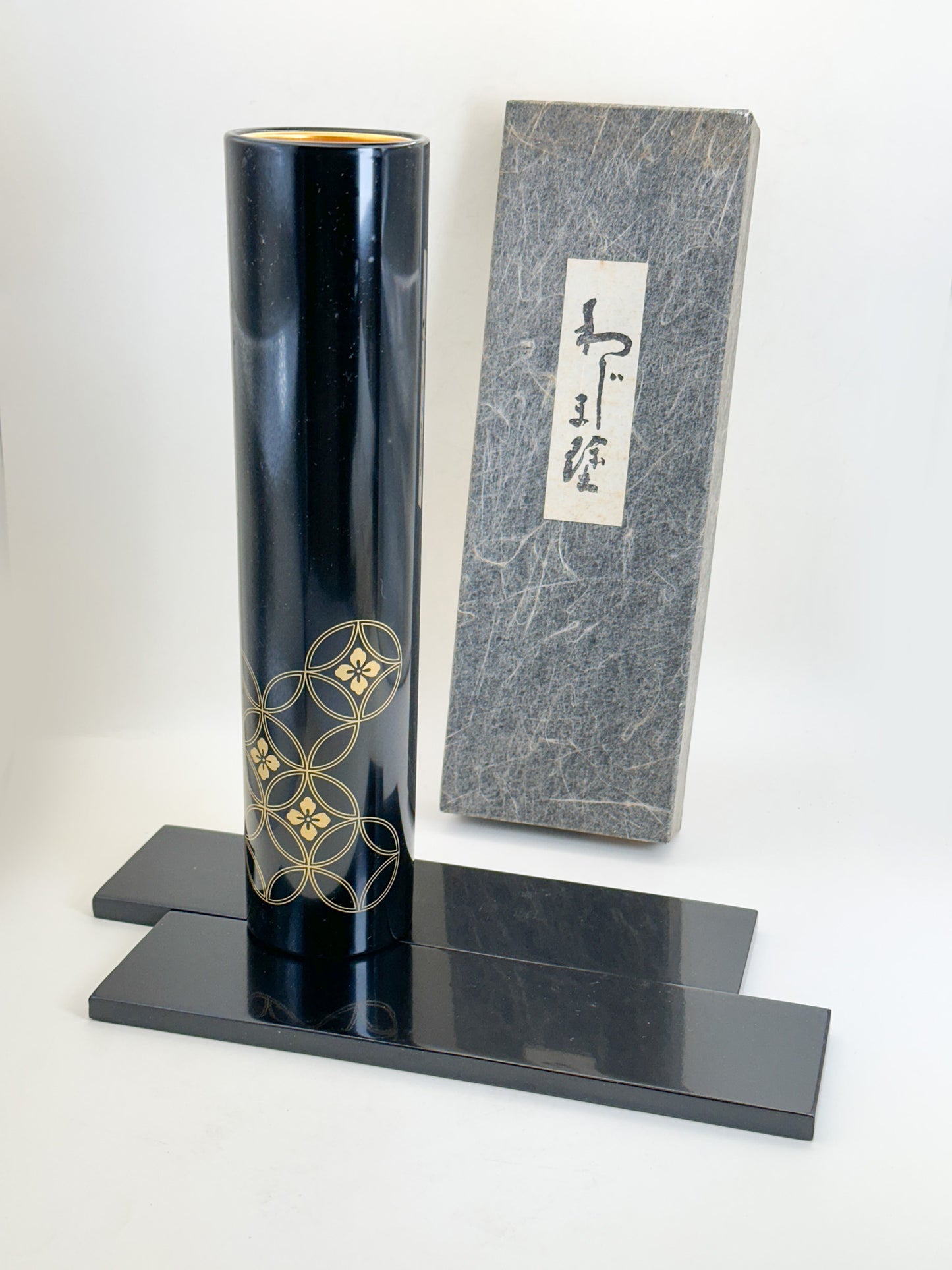 TB387 - Wajima-nuri Lacquer Vase 輪島塗