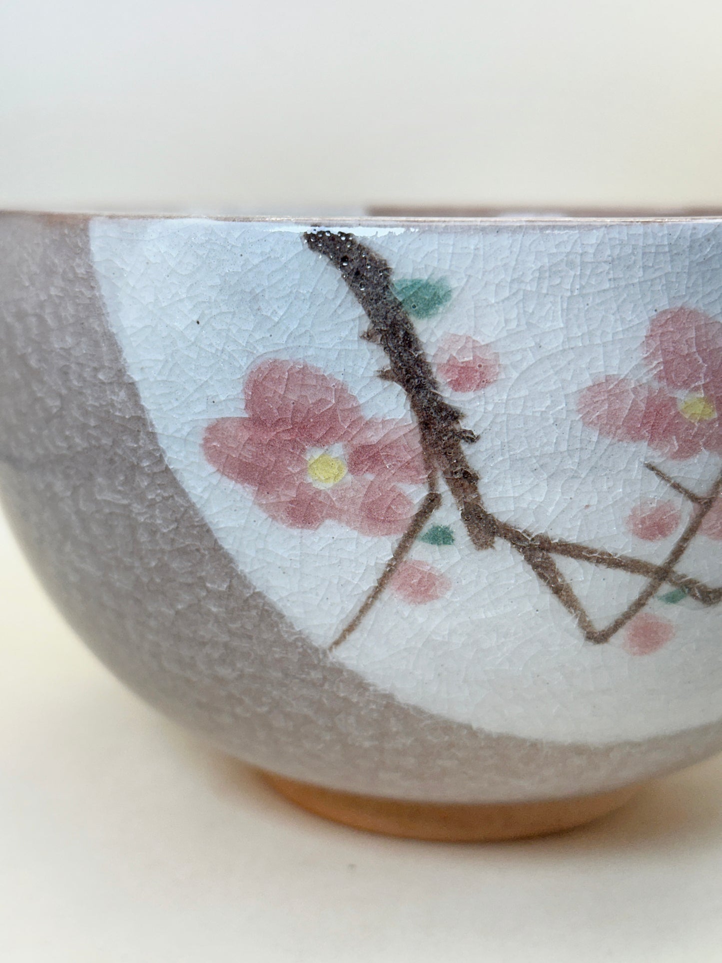 TB239 - Large Kashibachi Akazu-yaki Bowl 赤津焼