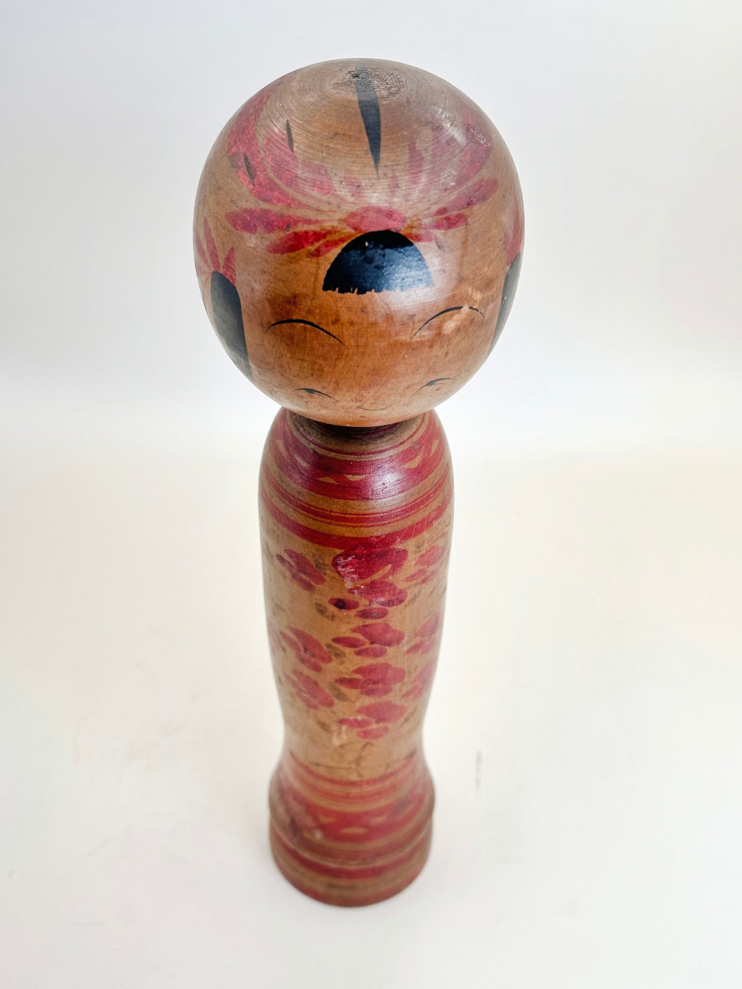 K25087 - Traditional Yamagata kokeshi by Kobayashi Seizō 小林清蔵