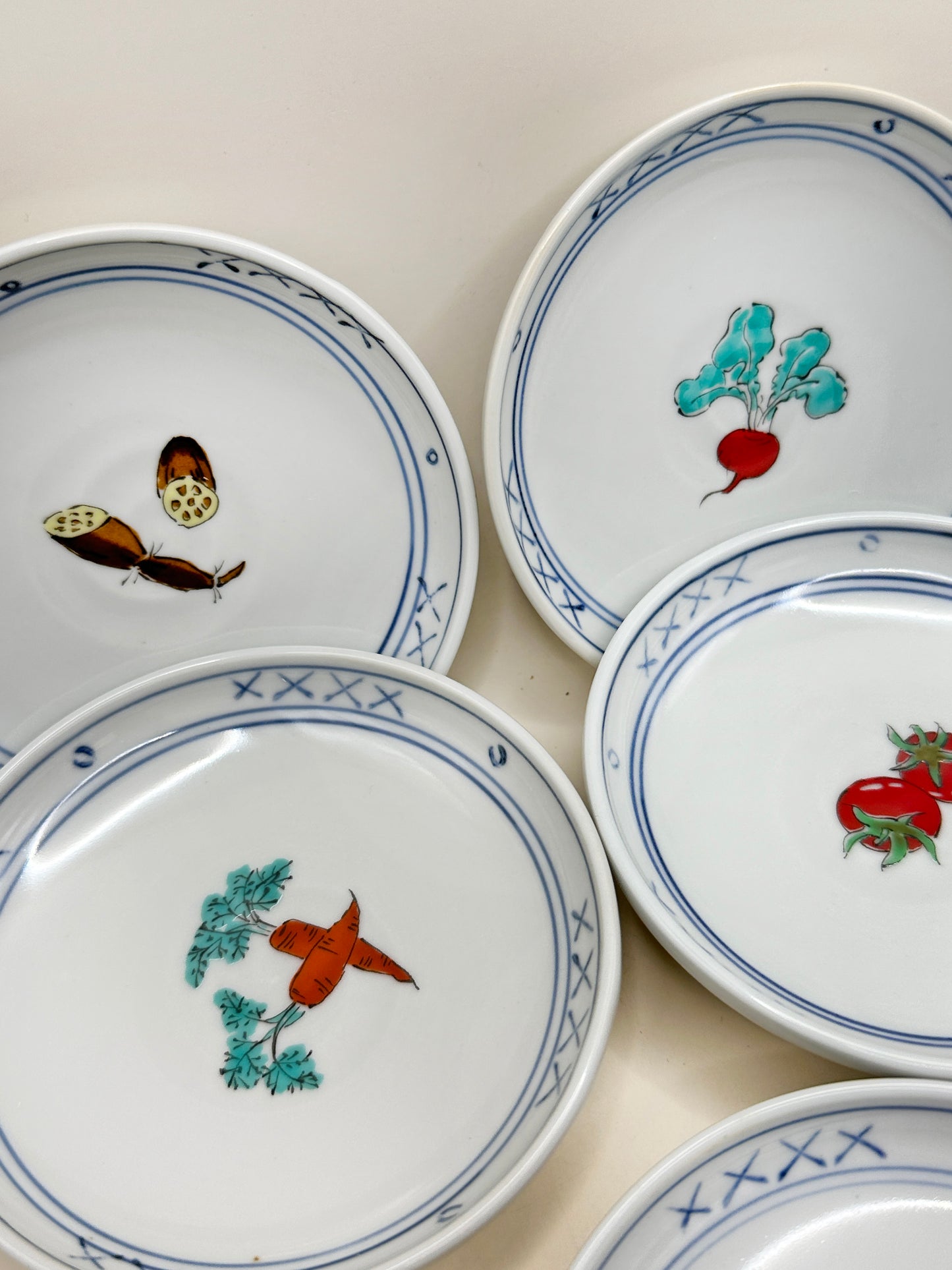 TB127 - Set of Arita Porcelain Plates 有田焼