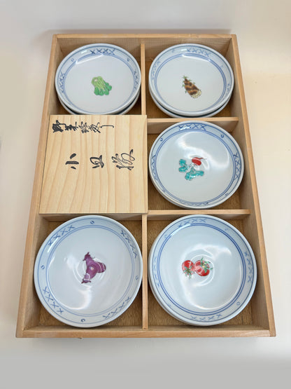 TB127 - Set of Arita Porcelain Plates 有田焼
