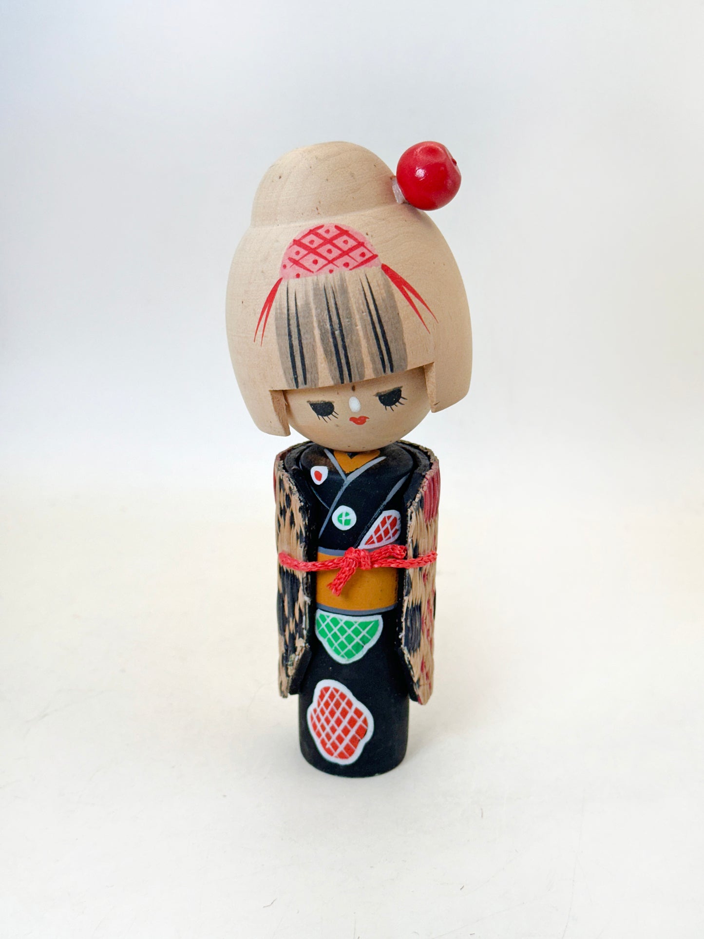 K15146 - Sosaku kokeshi by Sōgen 草玄