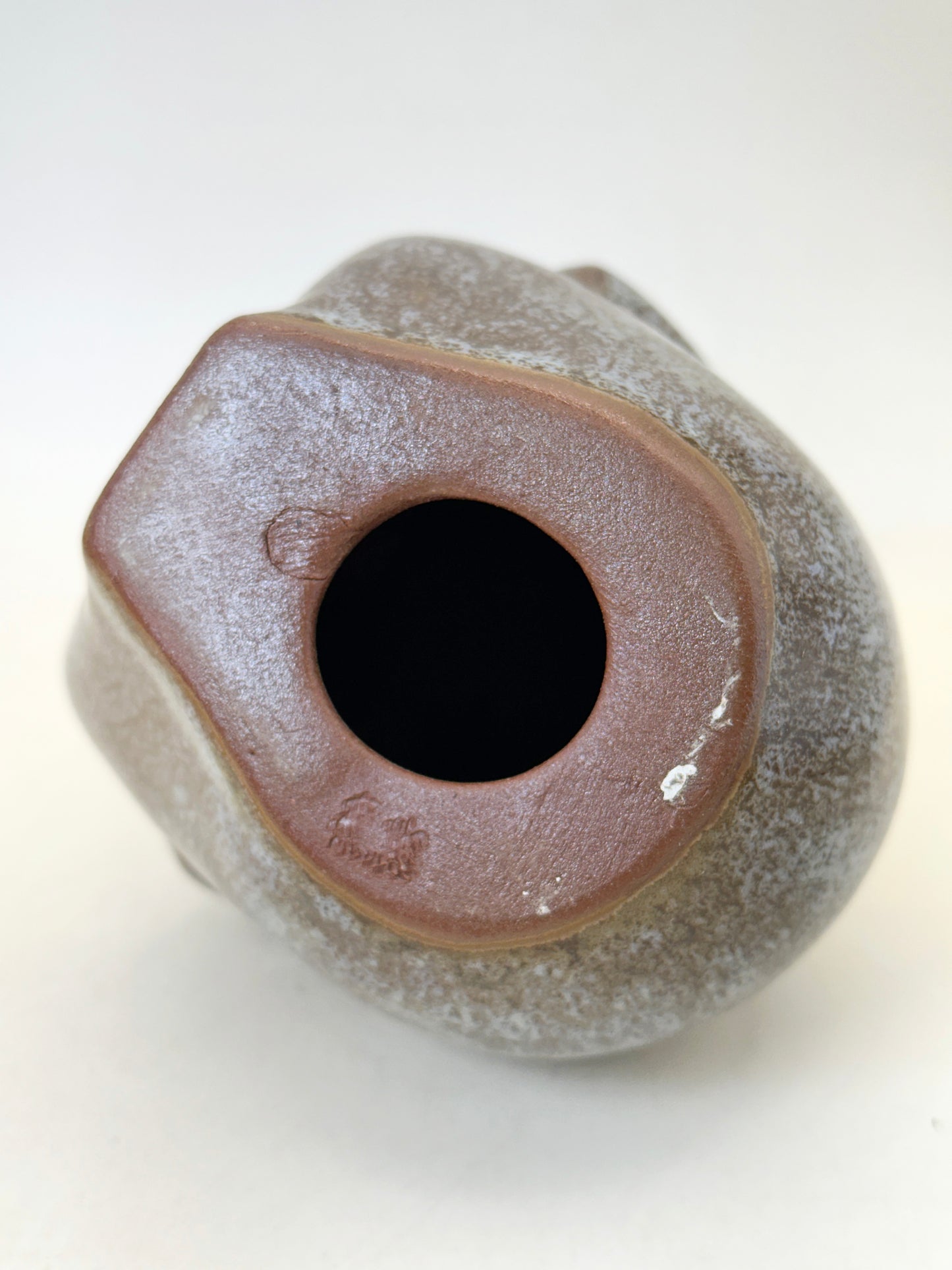FT404 - Mizaru ceramic figure by Kohama Kiln 古浜窯