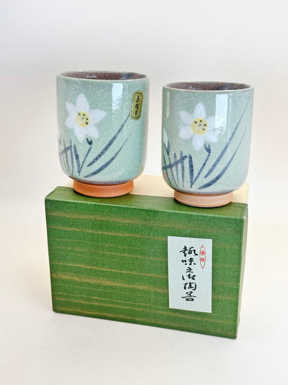 TB130 - Yunomi Tea Cups - Water narcissus 水仙