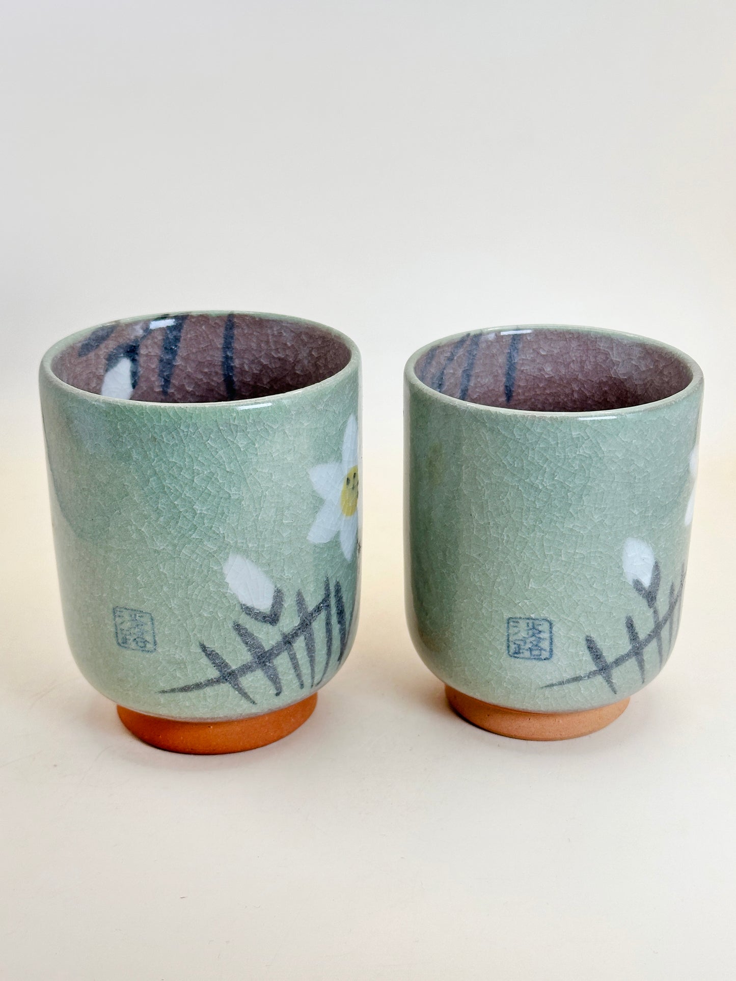 TB130 - Yunomi Tea Cups - Water narcissus 水仙
