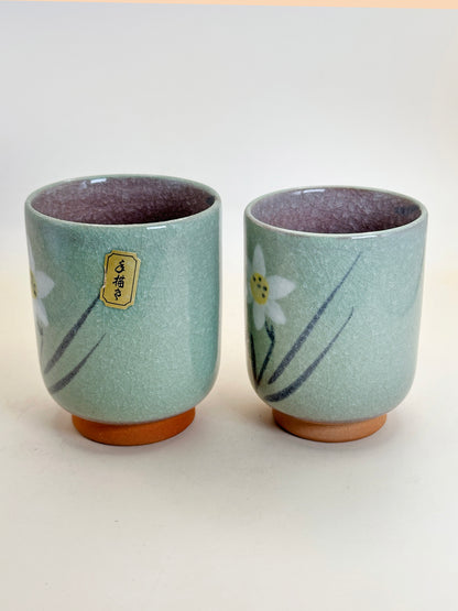 TB130 - Yunomi Tea Cups - Water narcissus 水仙