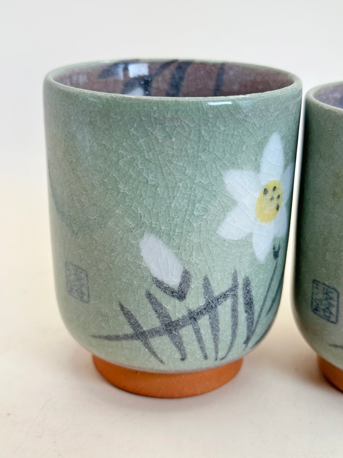 TB130 - Yunomi Tea Cups - Water narcissus 水仙
