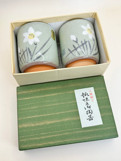 TB130 - Yunomi Tea Cups - Water narcissus 水仙