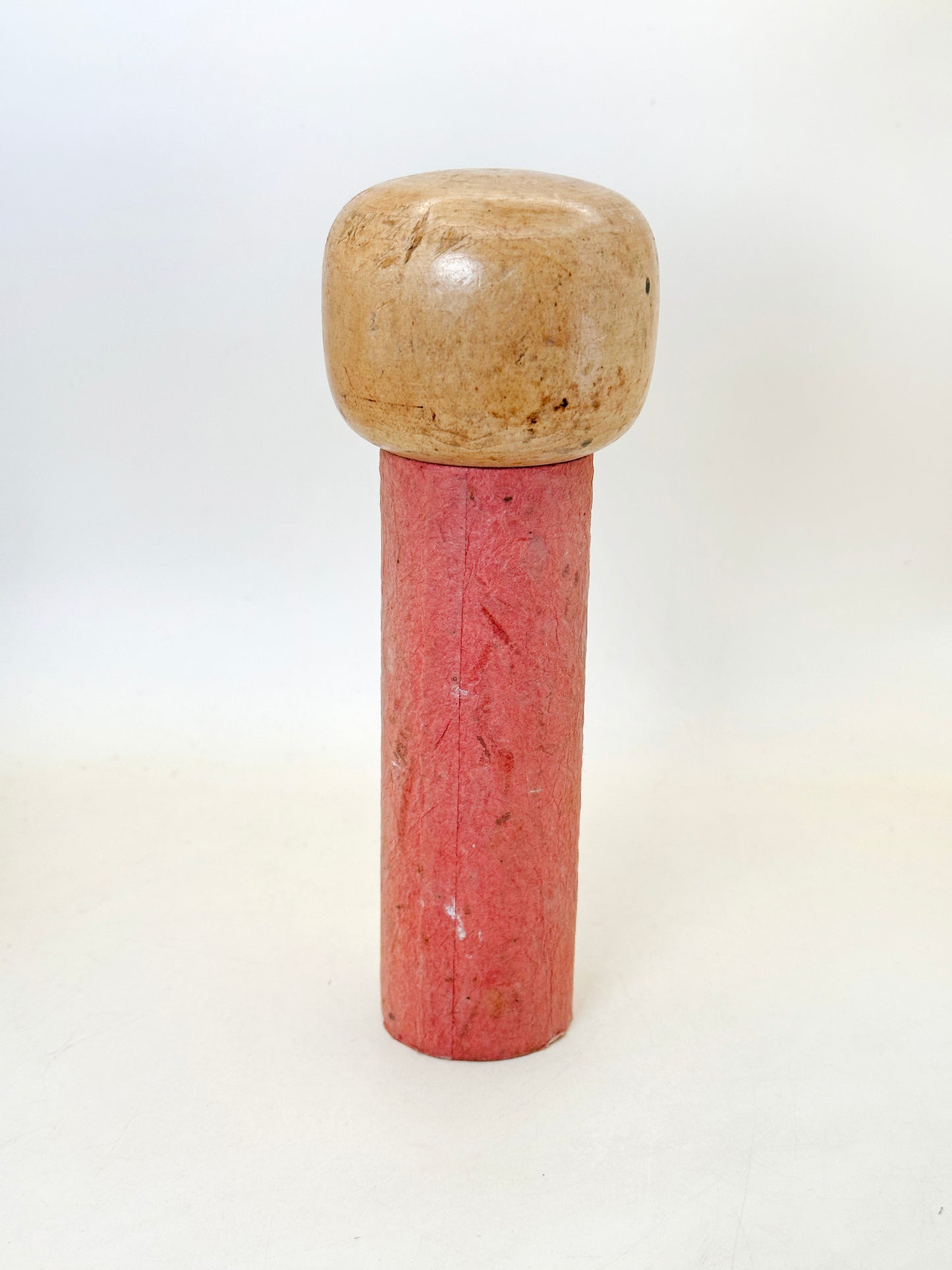 K18149 - Sōsaku kokeshi de Eiko Shibata 柴田栄子