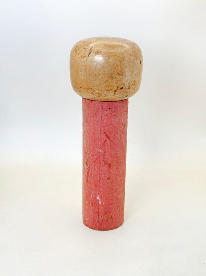 K18149 - Sōsaku kokeshi de Eiko Shibata 柴田栄子