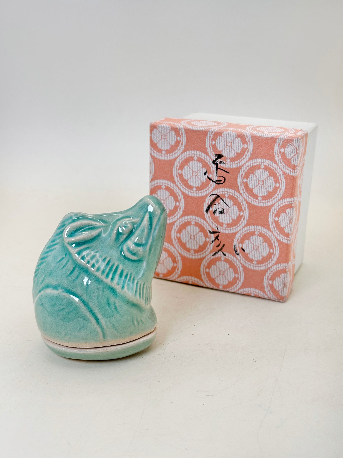 TB248 - Boar Korai Seiji Kogo Box 高麗青磁