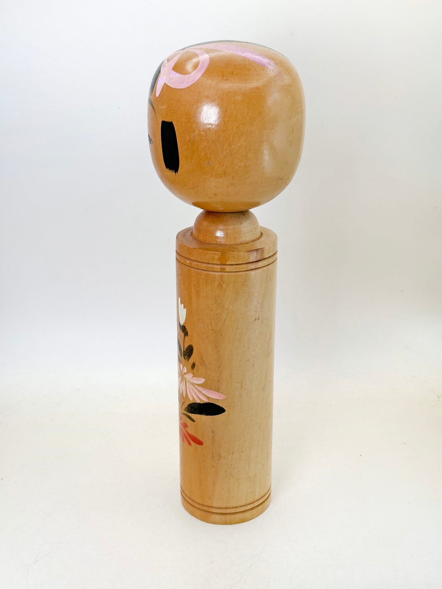 K25156 - Sōsaku Kokeshi de Takahashi Hashime 髙橋はしめ