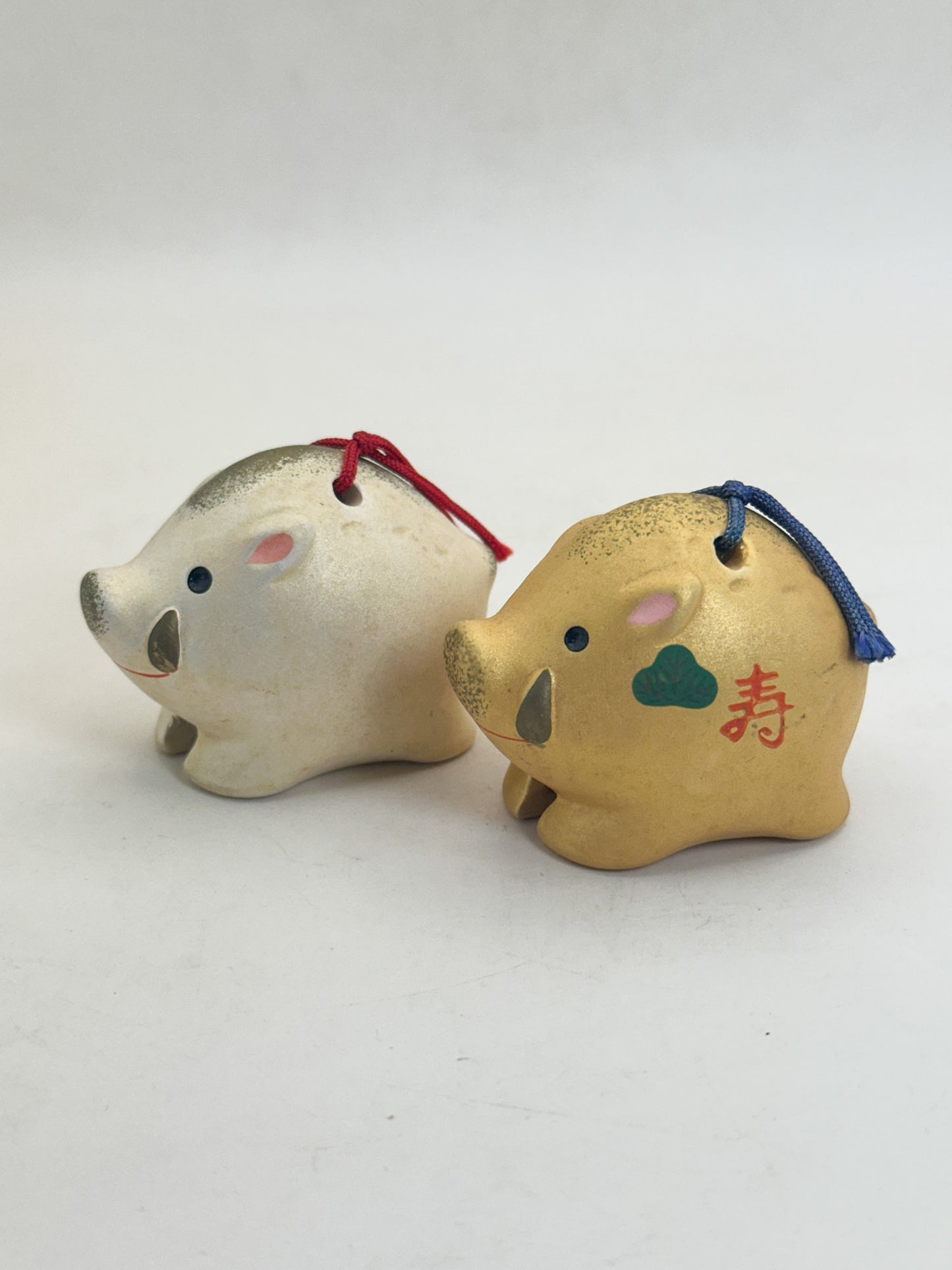 CB316 - Yakushigama Boar Dorei Clay Bells 薬師窯