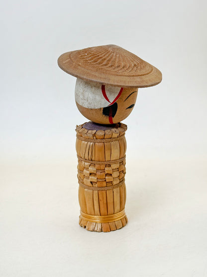 K10212 - Kokeshi Omiyage de vid yamabudō 山葡萄