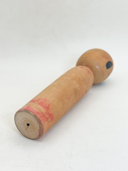 K15176 - Yamagata Kokeshi by Kenjiro Hiraga 平賀謙次郎