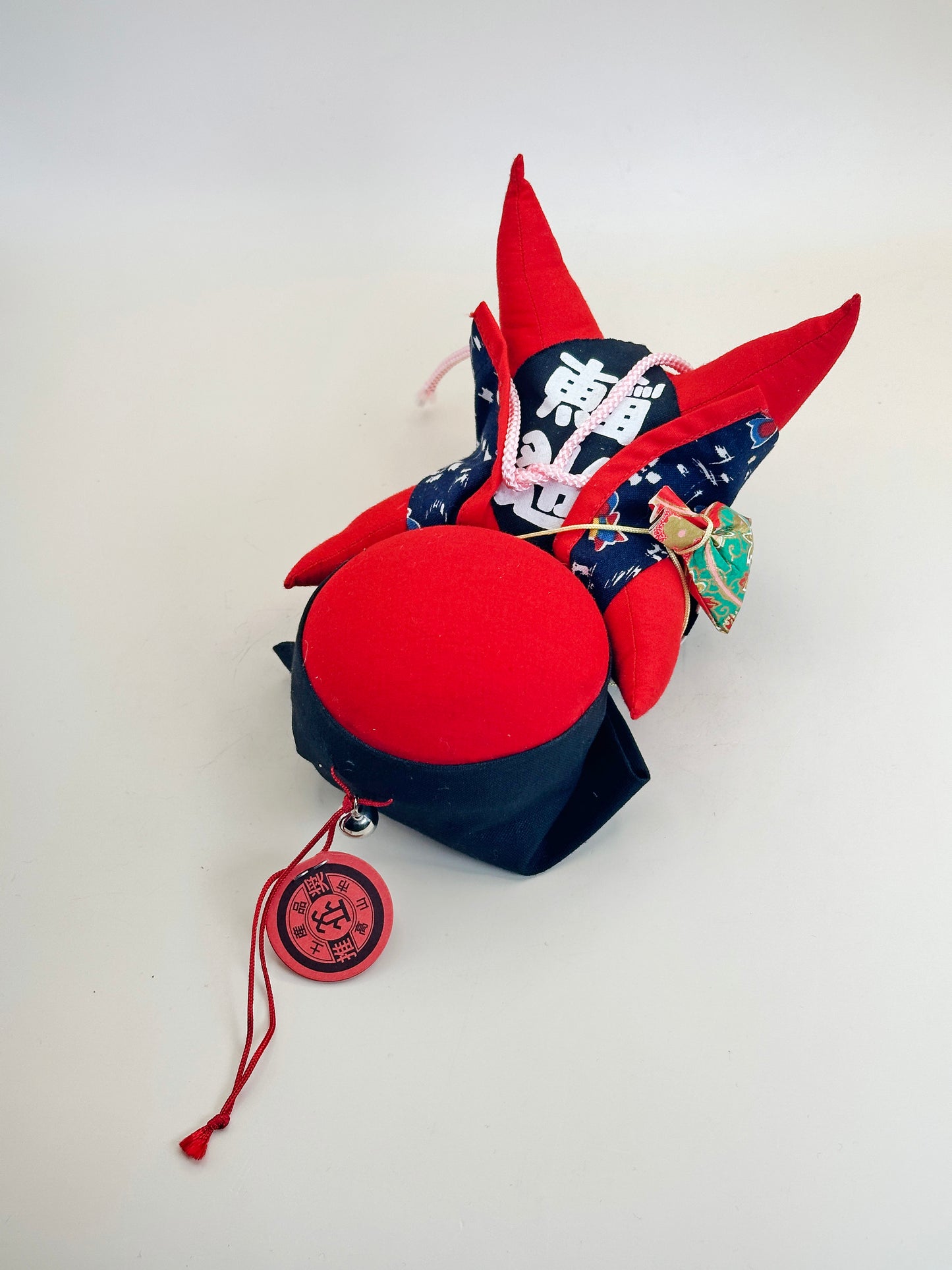 FT276 - Omiyage Crafts of Hida Sarubobo さるぼぼ