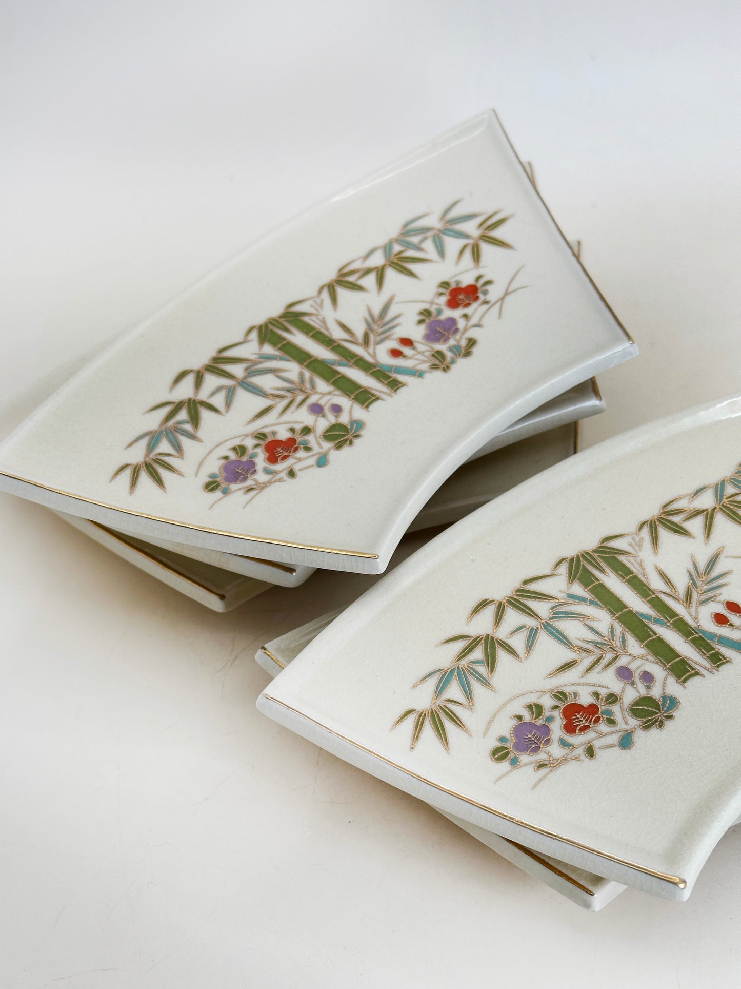 TB254 - Platos de gres de Kioto de Katō Zenshō 京焼