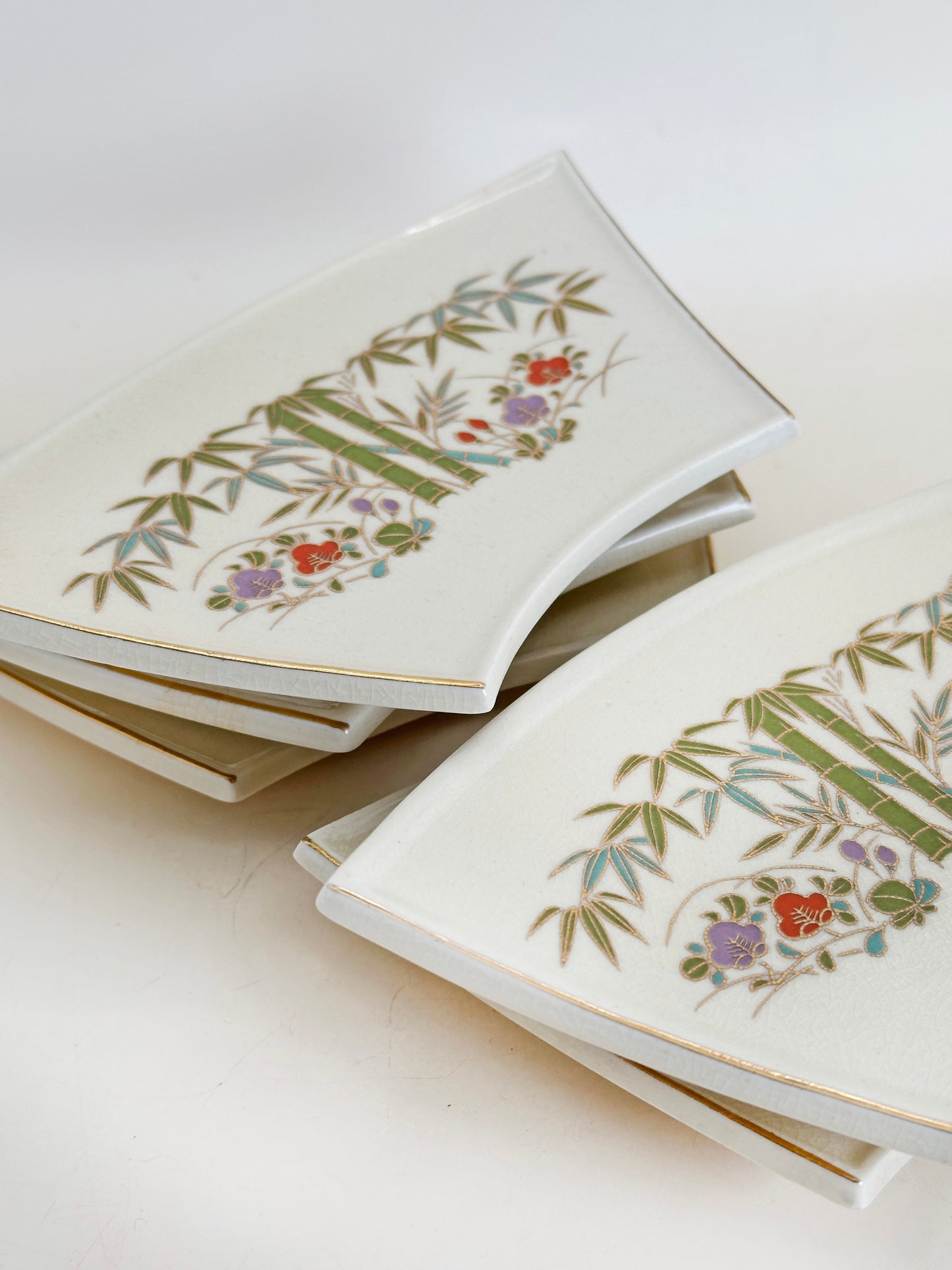 TB254 - Platos de gres de Kioto de Katō Zenshō 京焼