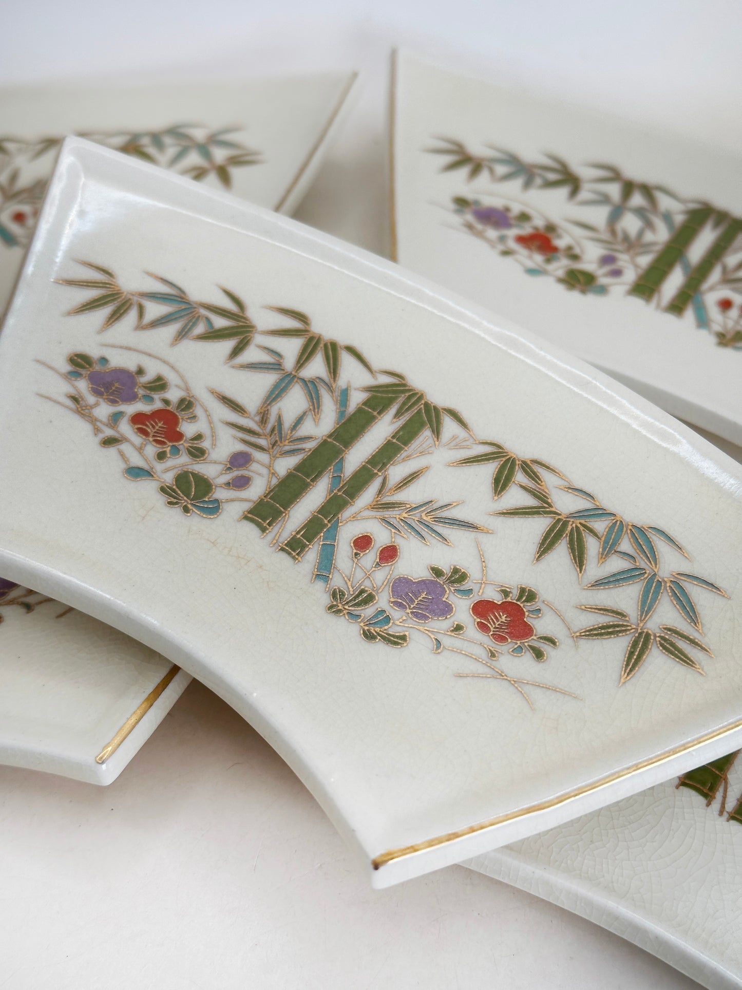 TB254 - Platos de gres de Kioto de Katō Zenshō 京焼