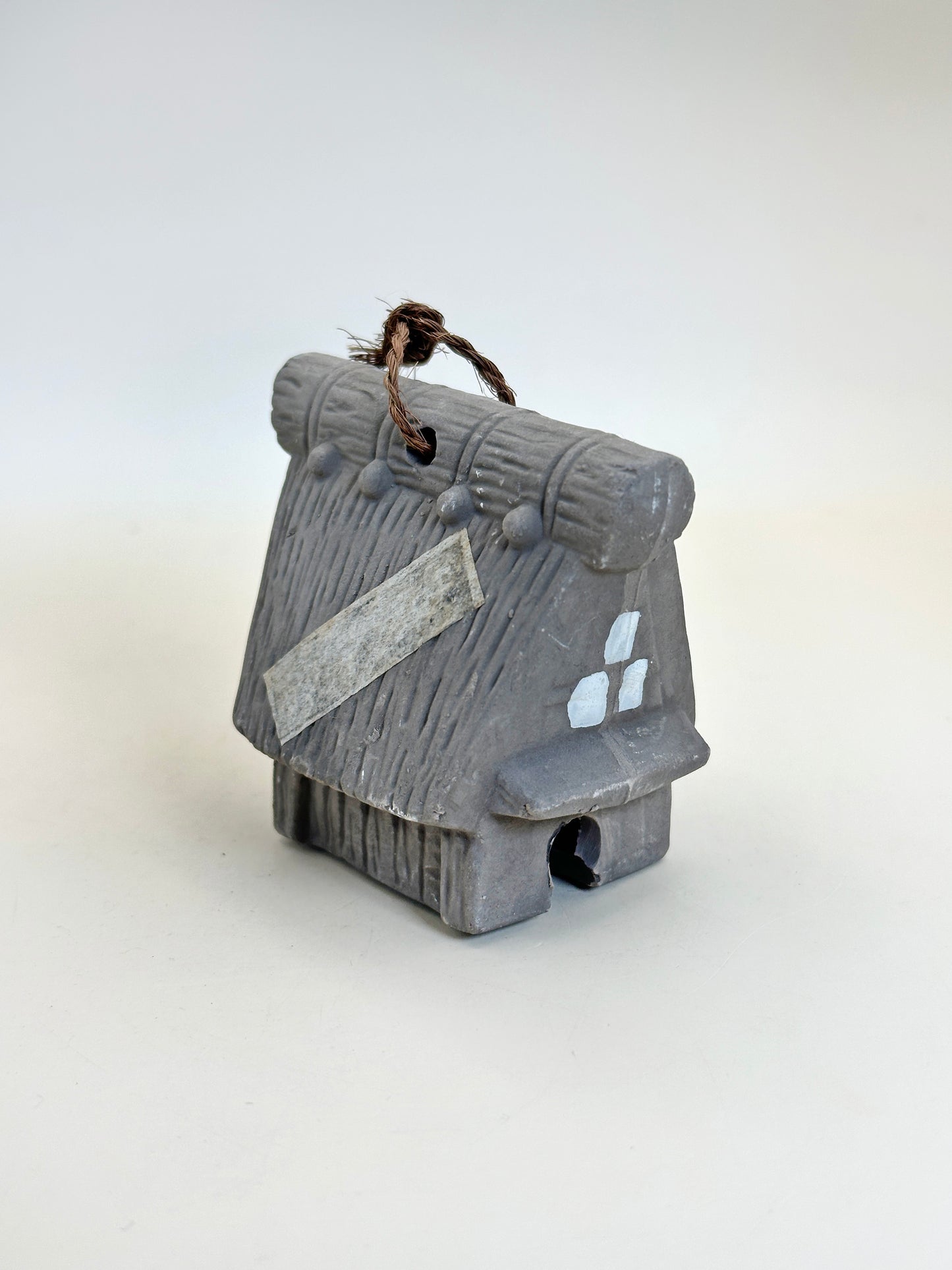 CB127 - Gasshō-zukuri Dorei Clay Bell from Hida 飛騨