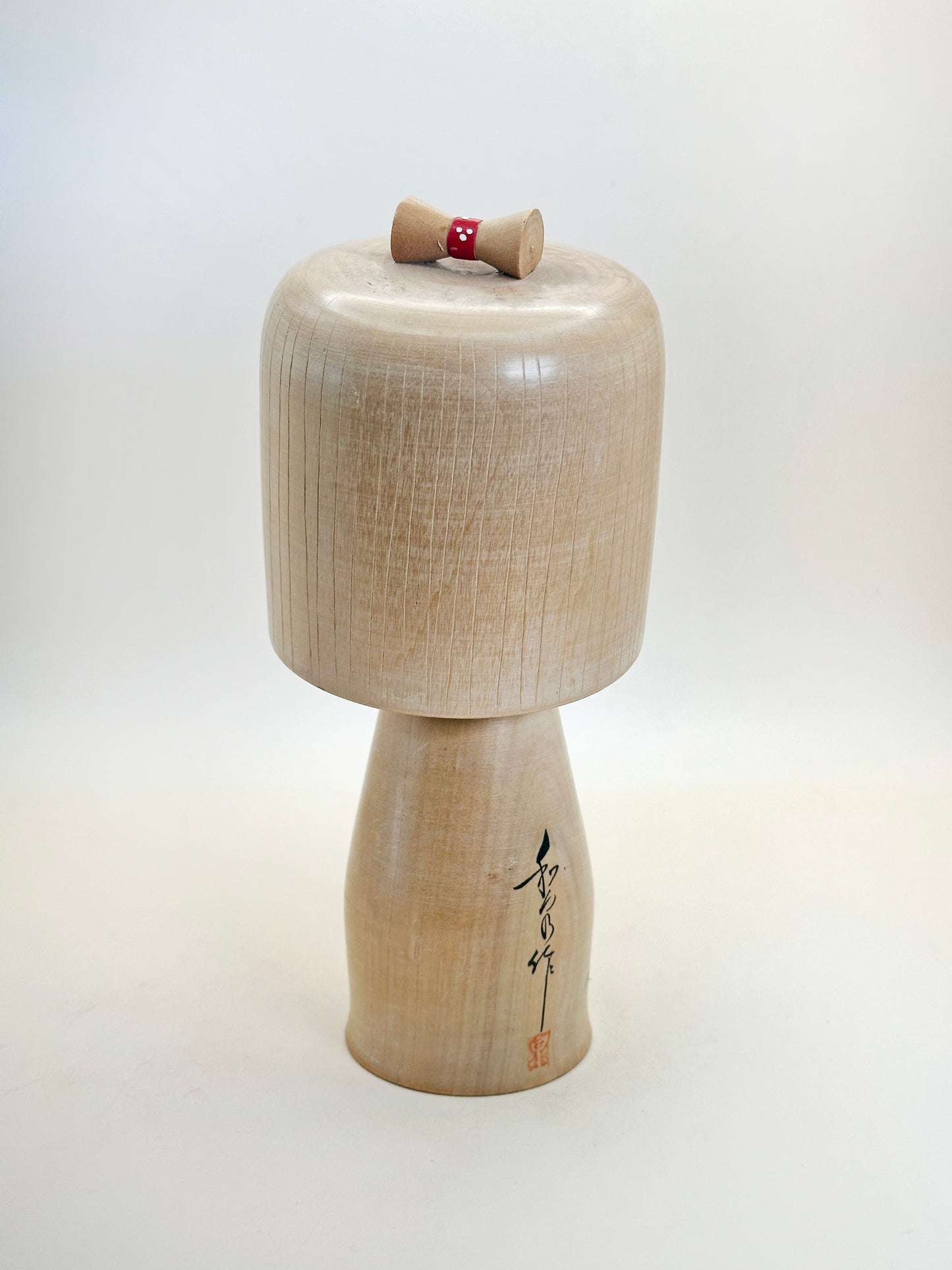 K20108 - Sosaku kokeshi by Ueda Izumi 值田和泉