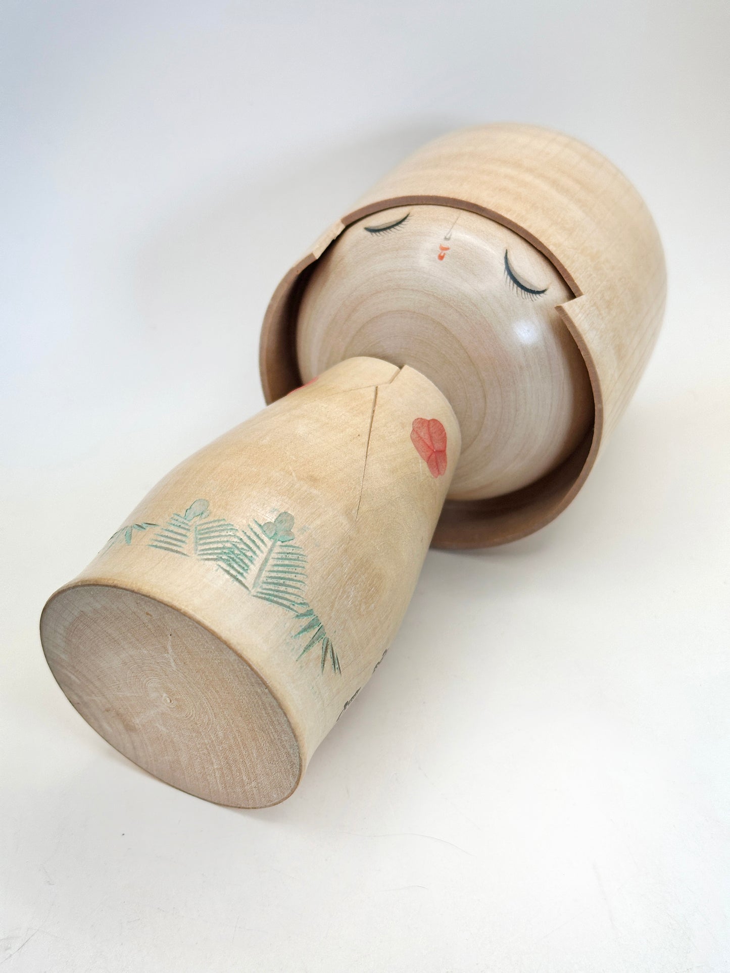 K20108 - Sosaku kokeshi by Ueda Izumi 值田和泉