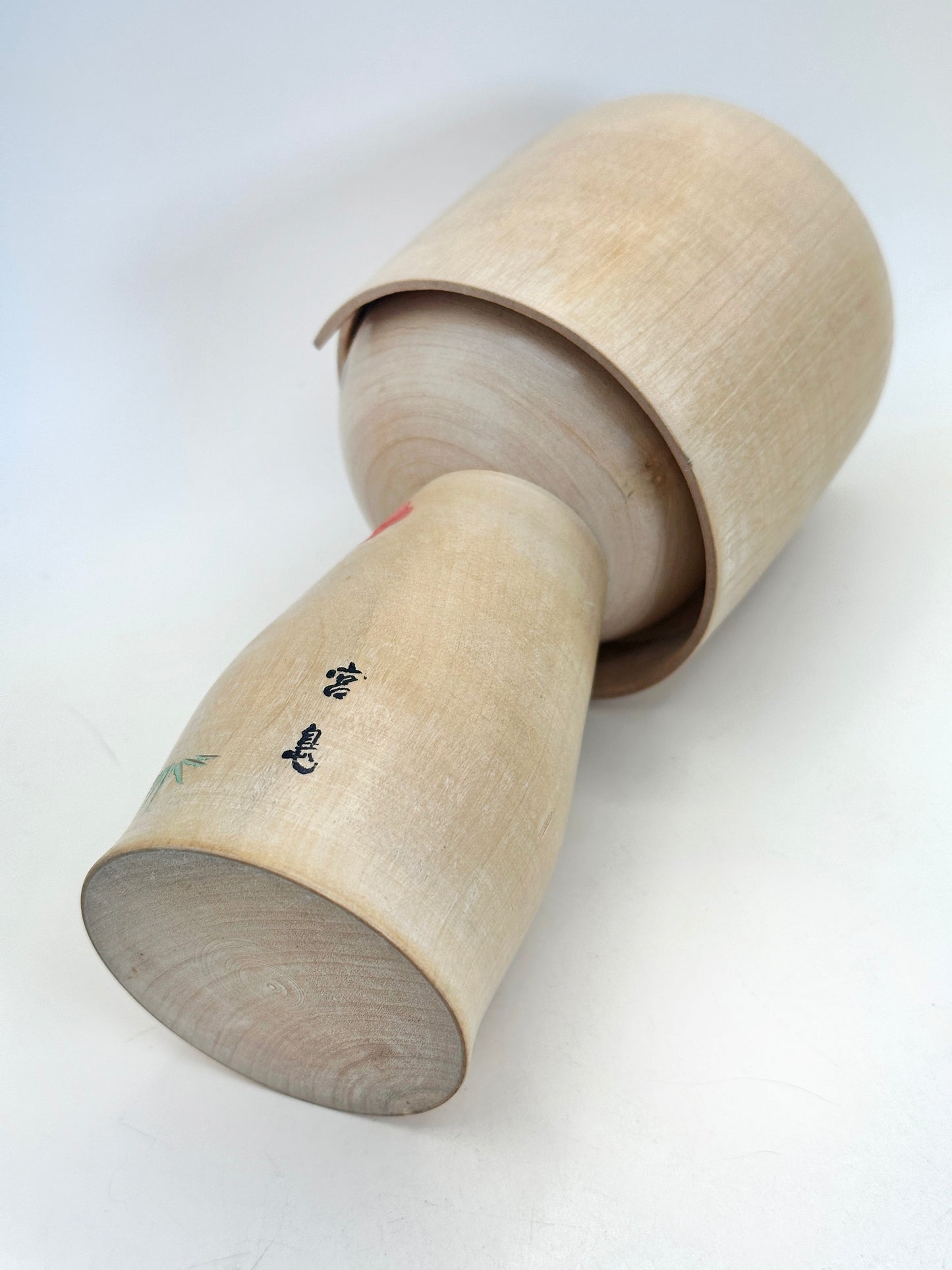 K20108 - Sosaku kokeshi by Ueda Izumi 值田和泉