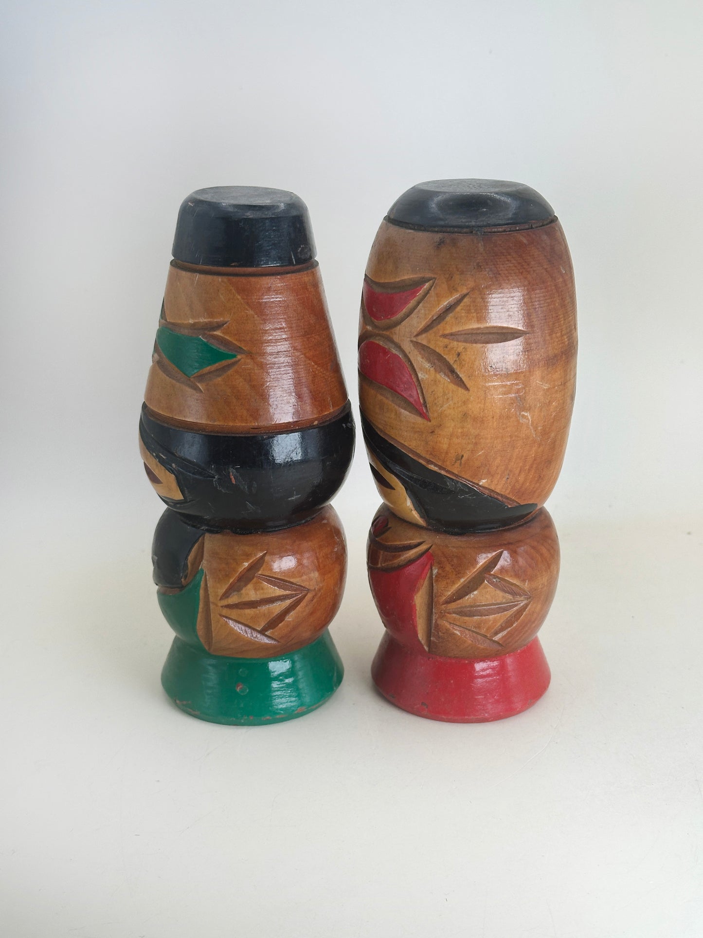 K15147 - Sōsaku Kokeshi de Muñecas Nipopo ニポポ人形