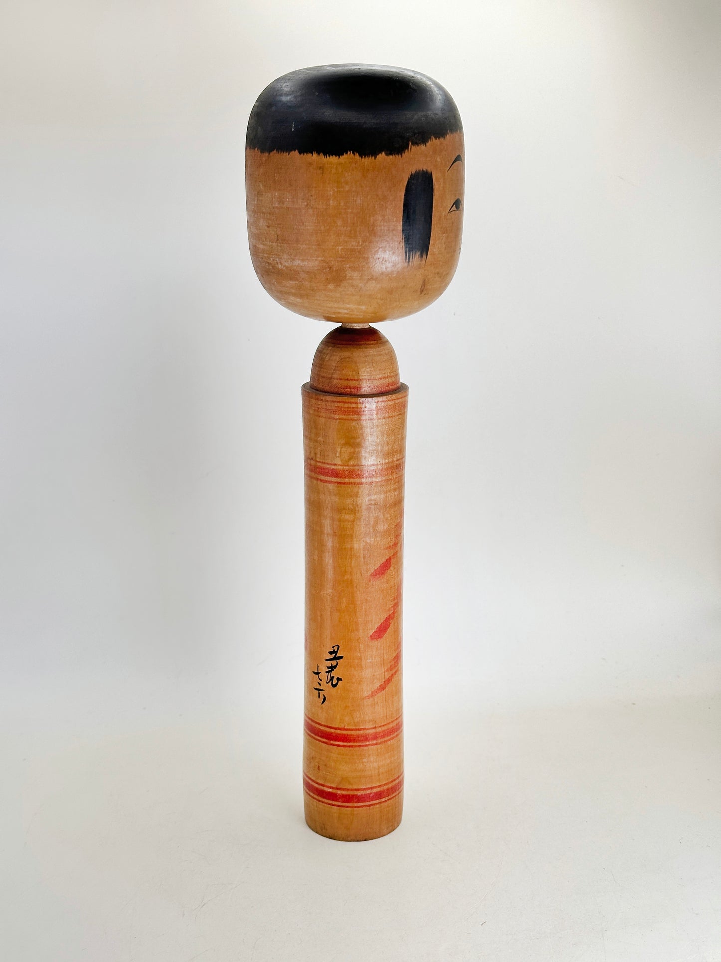 K30036 - Kokeshi de Hijiori de Ushizō Sato 佐藤丑蔵