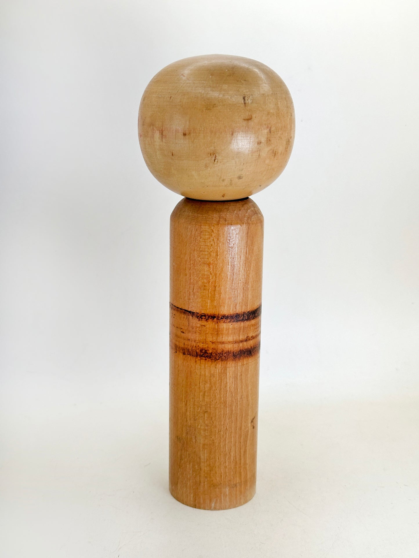 K25163 - Kokeshi sōsaku de Eiko Shibata 柴田栄子