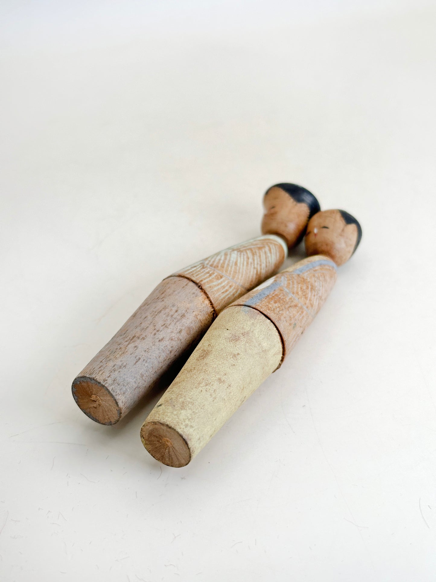 K10256 - Sosaku kokeshi from Tōhoku 東北