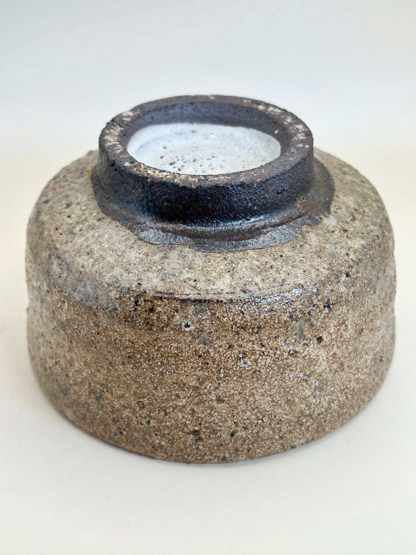 TC36 - Rustic Mikamo-yaki Chawan by Kawarai Bunjiro みかも焼