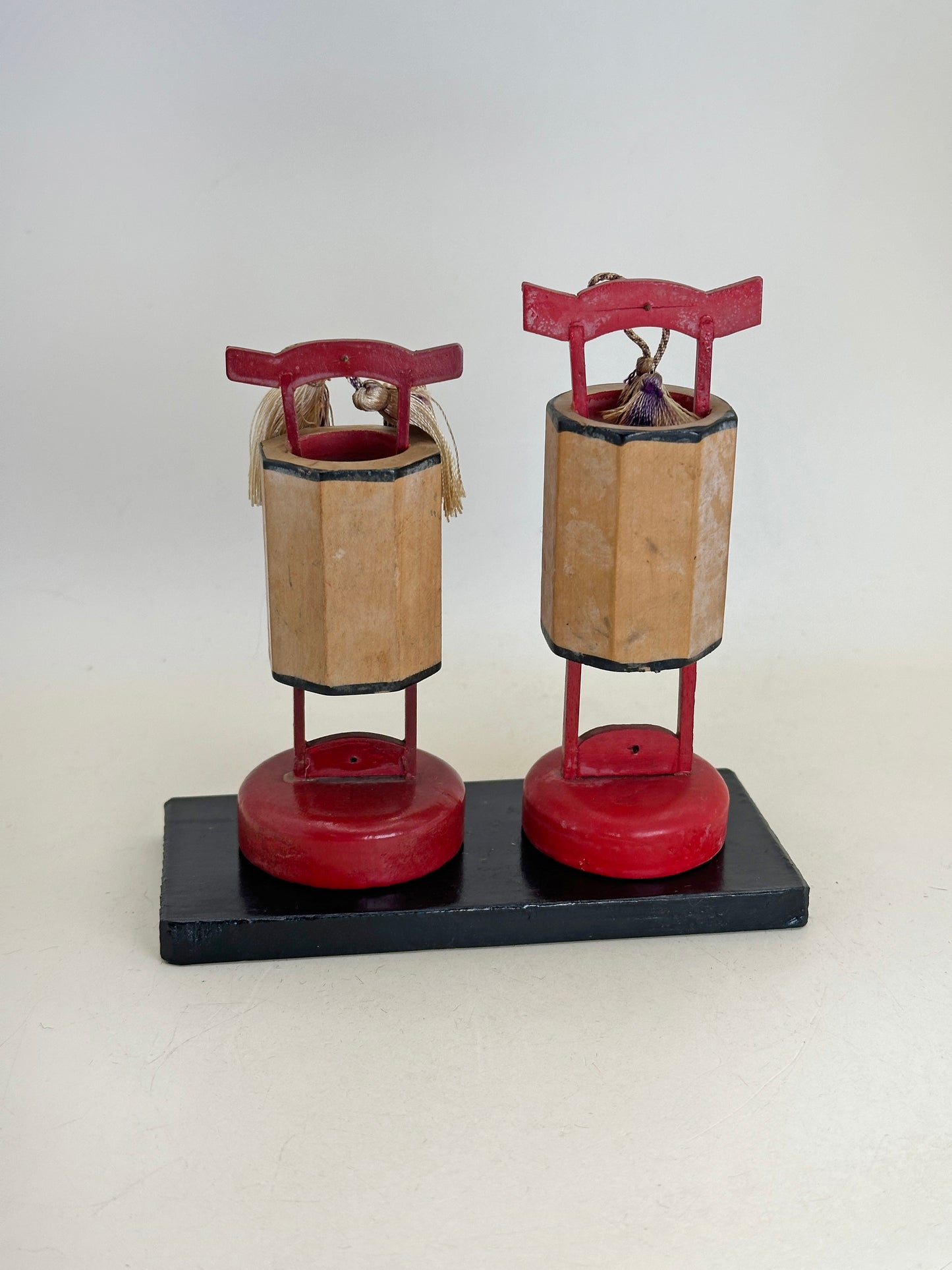 FT438 - Omiyage Kokeshi of andon 行灯