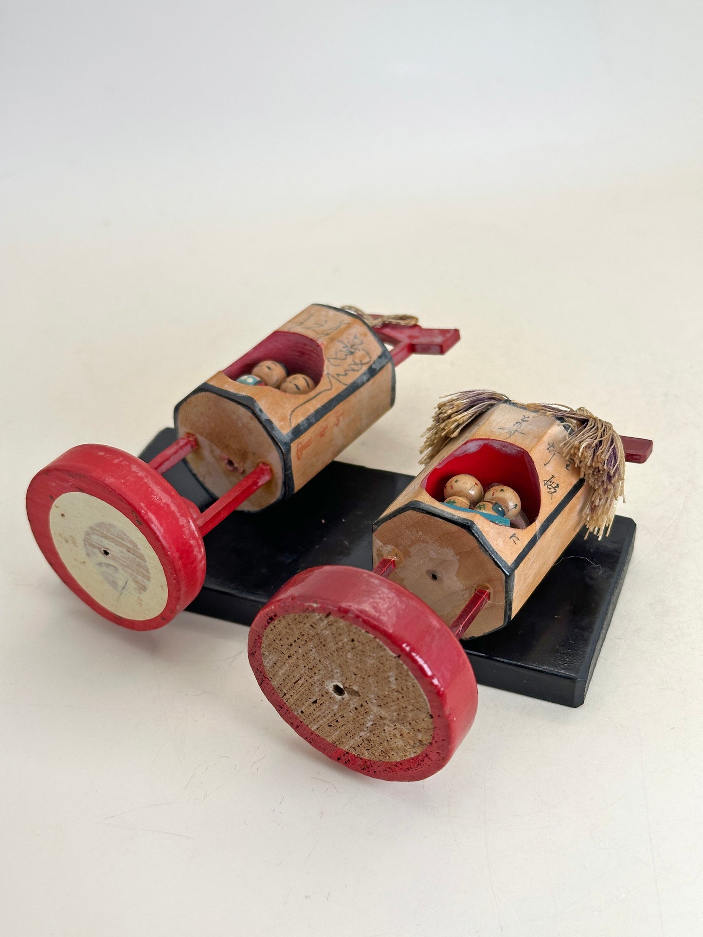 FT438 - Omiyage Kokeshi of andon 行灯