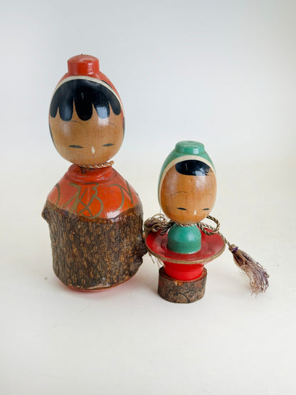 K10227 - Kokeshi of Fukutokkuri and Sakazuki 徳利 盃