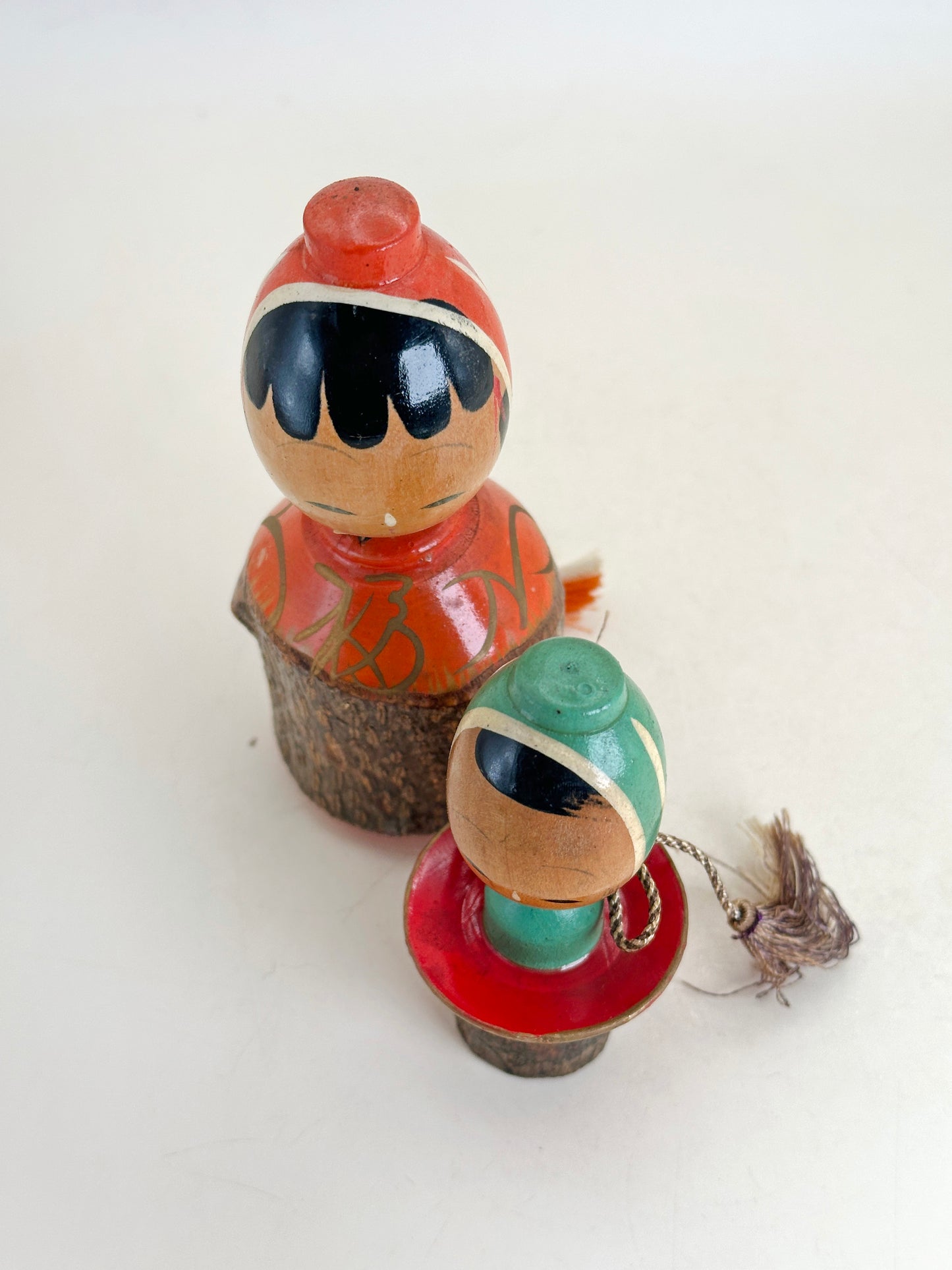 K10227 - Kokeshi of Fukutokkuri and Sakazuki 徳利 盃