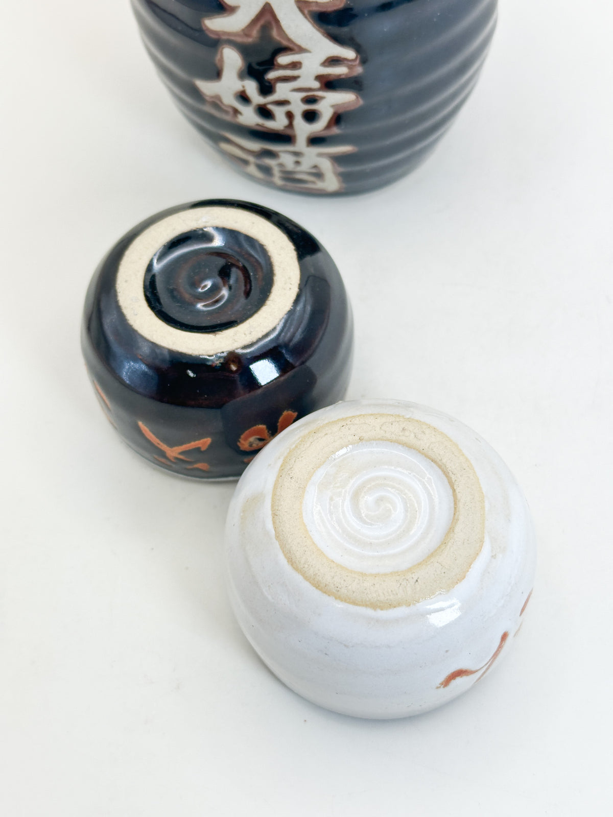 TB409 - Kyō-yaki Sake Set 京焼
