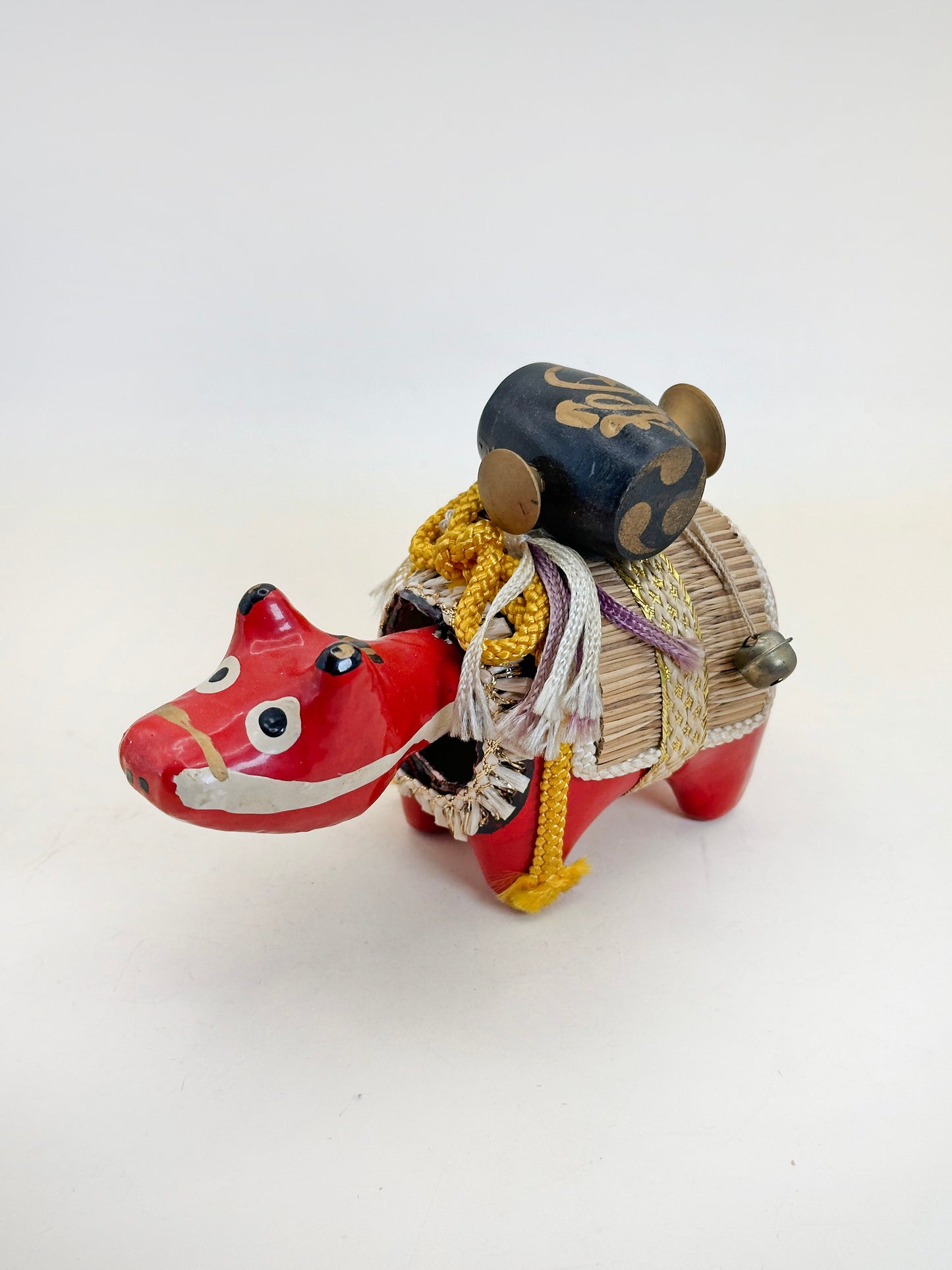 FT288 - Hariko Akabeko – Red Cow Paper Mache 赤べこ