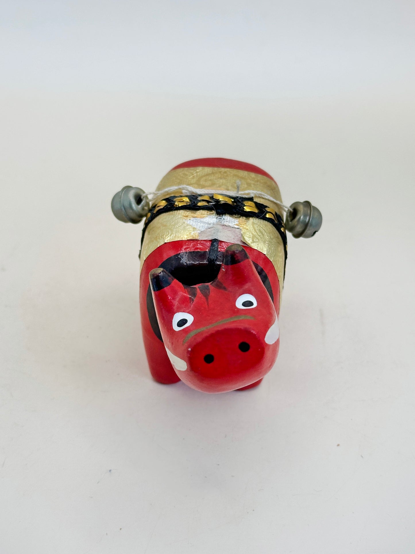 FT289 - Hariko Akabeko – Red Cow Paper Mache 赤べこ