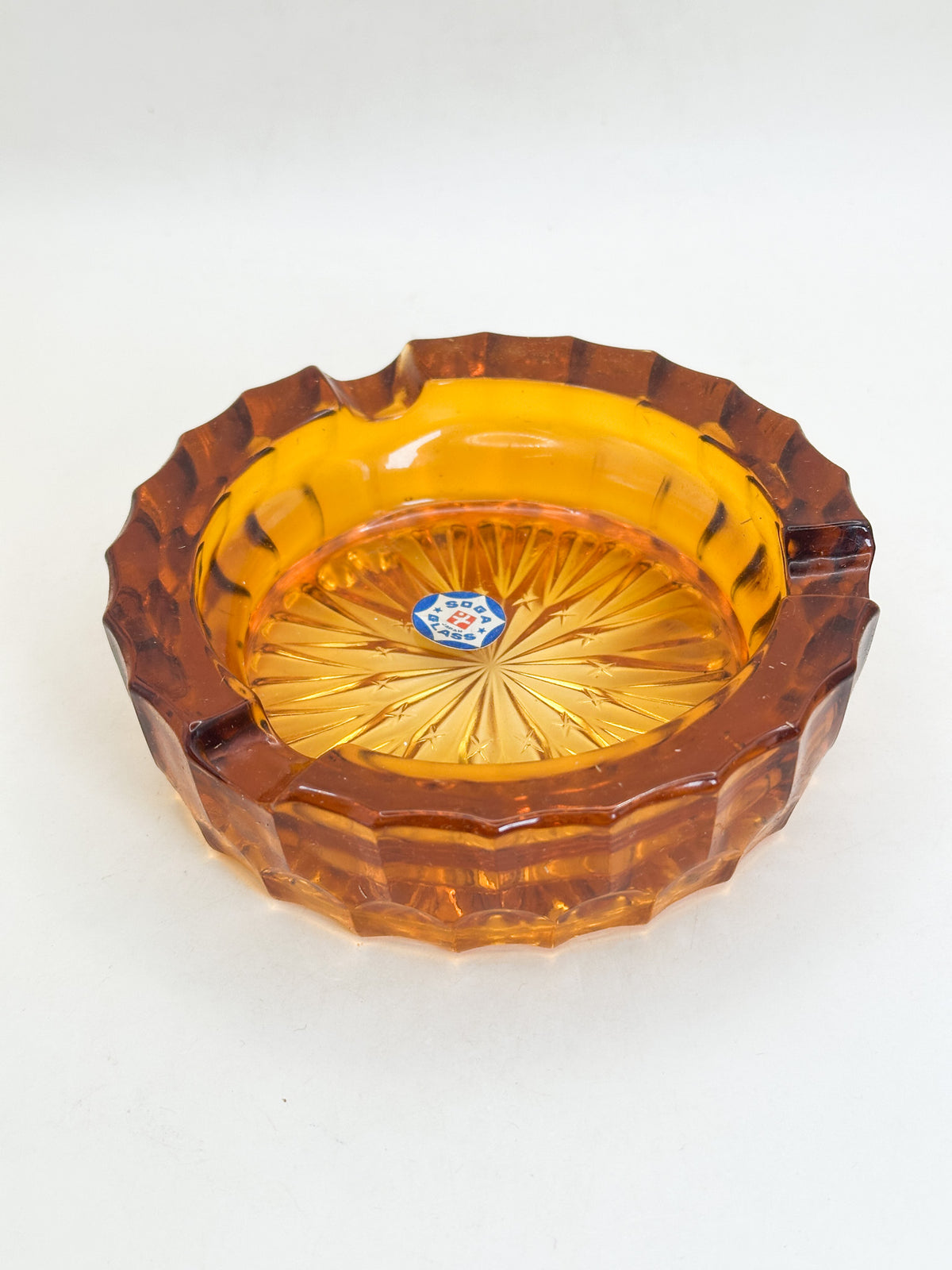 TB408 - Amber Glass Ashtray by SOGA 曽我