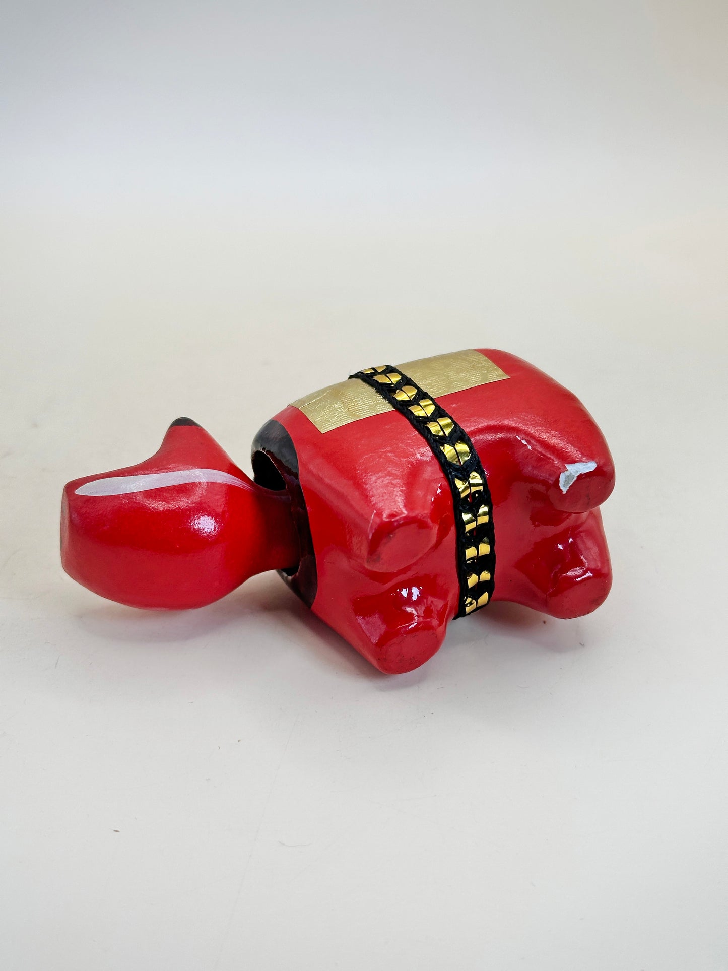 FT289 - Hariko Akabeko – Red Cow Paper Mache 赤べこ